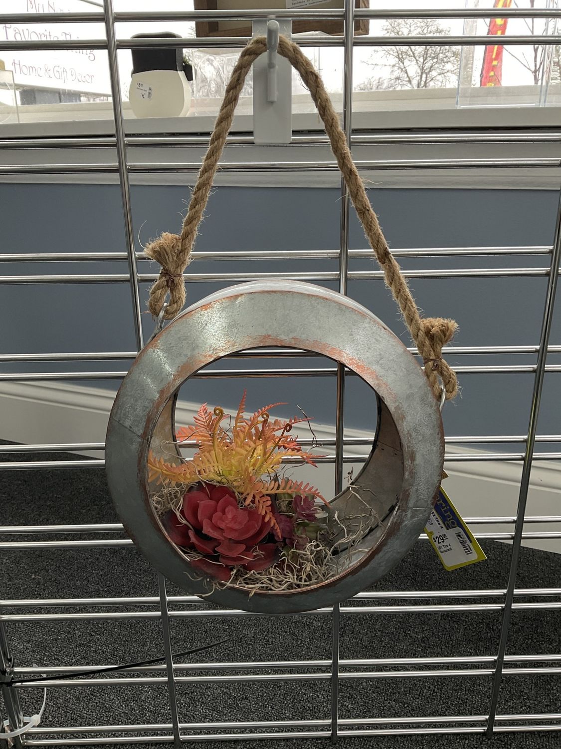 Hanging Frame Tire w/4 Succulent