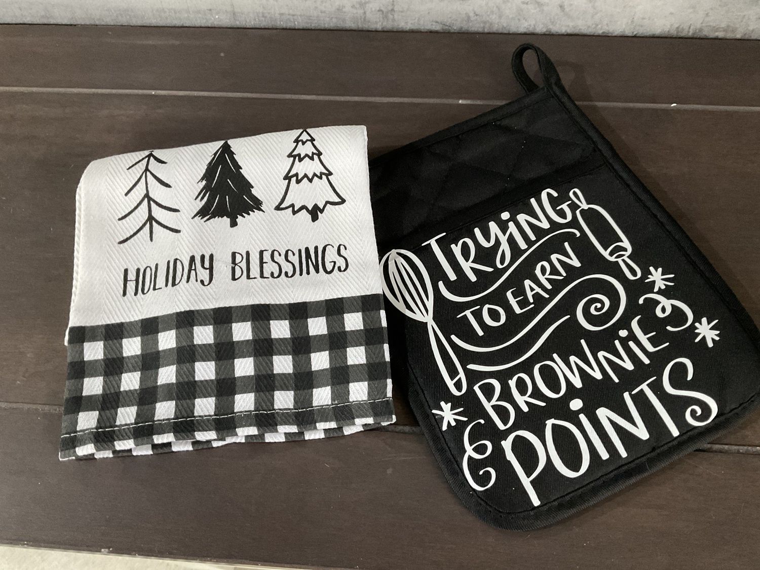 Baking Towel &amp; Potholders Black &quot;Holiday Blessings&quot;