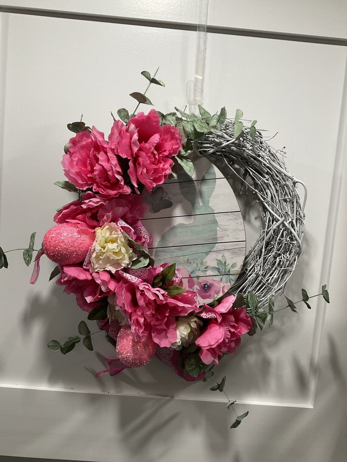 ff White Grapevine Wreath w Rabbit &amp; Pink Flowers