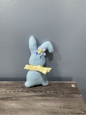 720 Rabbit Light Blue w/Yellow Ribbon Tie 4.5x1x8.5