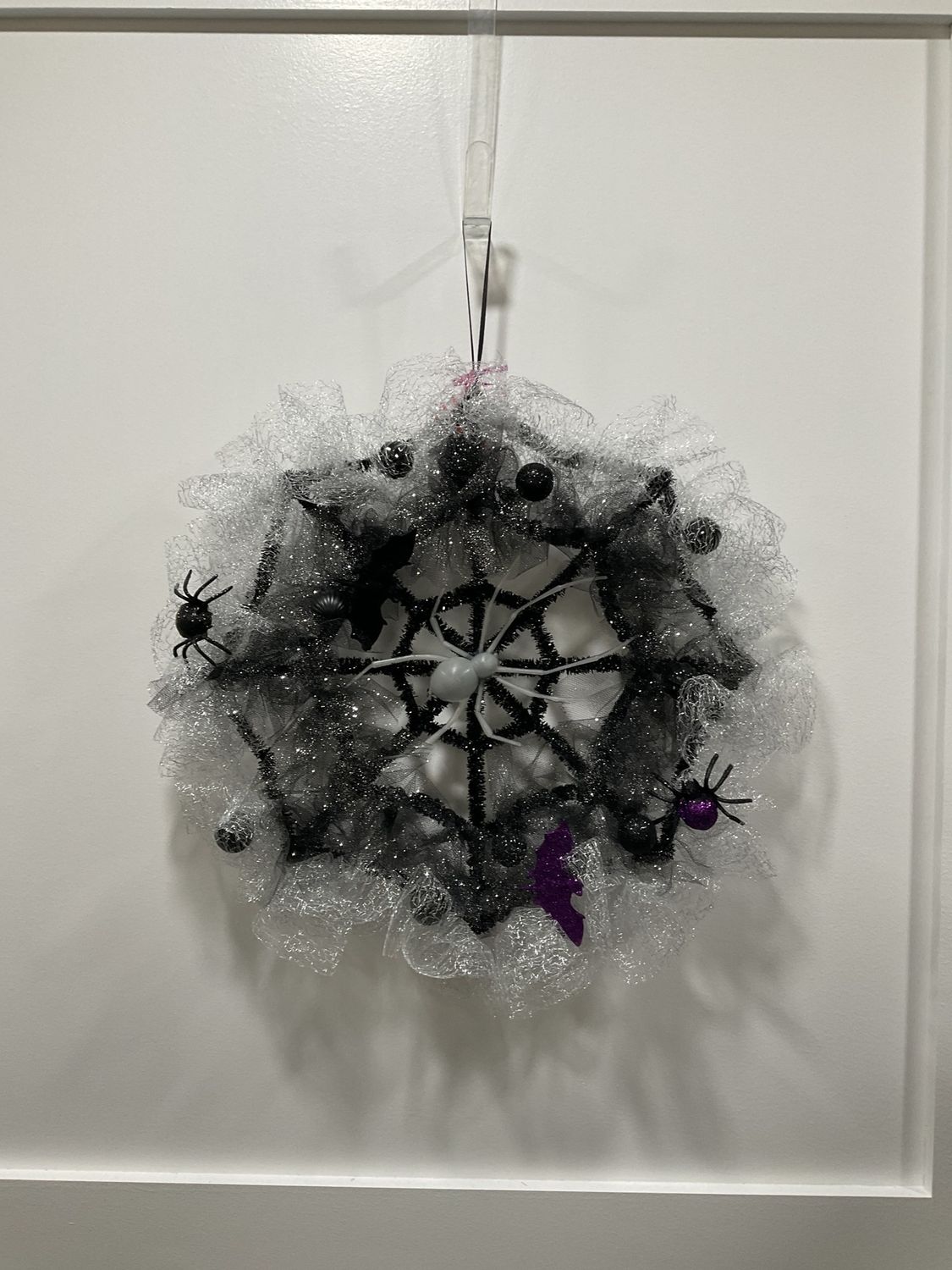 1826 Wreath Mesh Spider 18 in-Black and Silver w/Bats and Spiders
