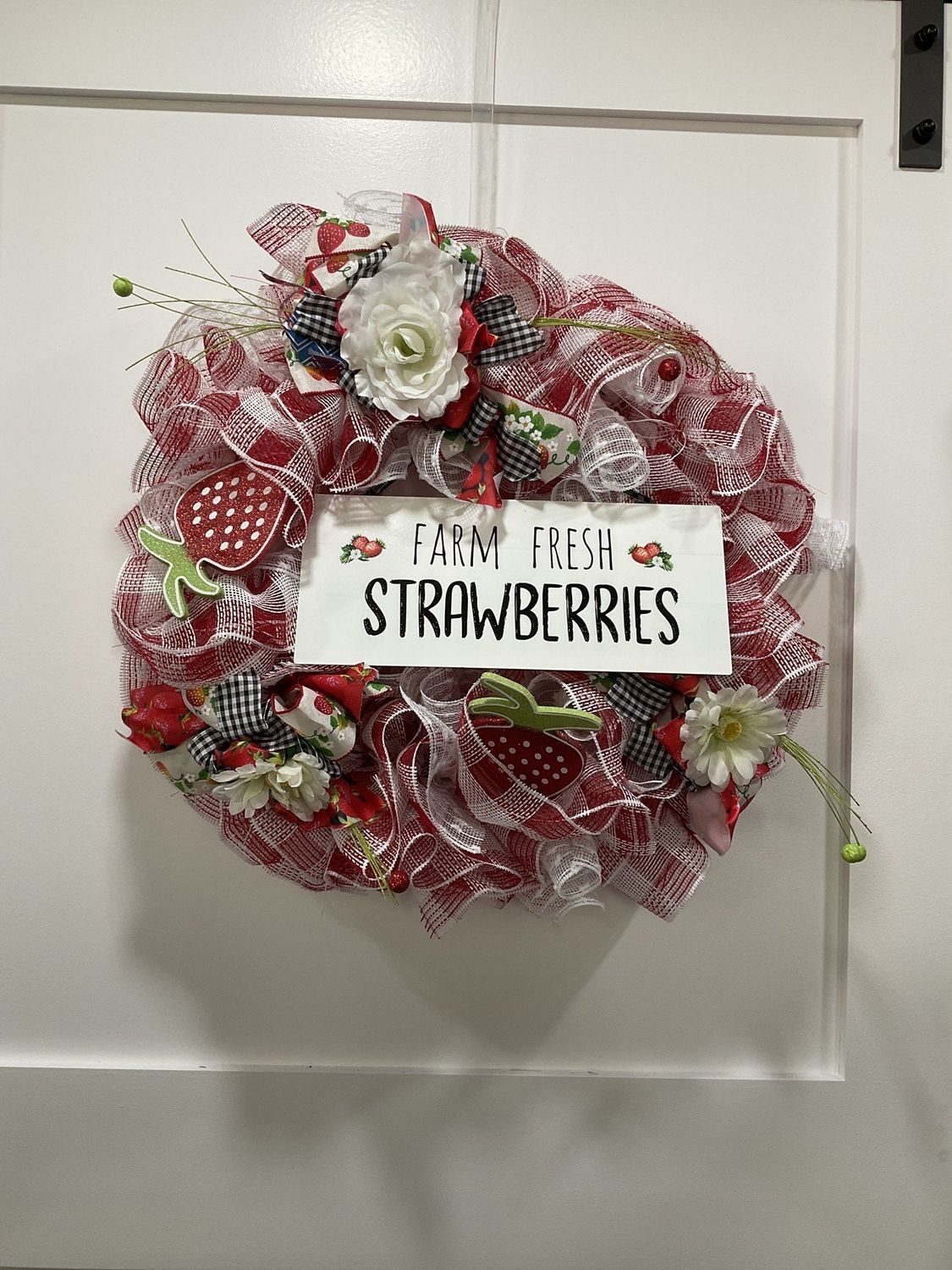 Wreath Mesh 26 in-Red Check &quot;Farm Fresh Strawberries&quot; w/Strawberries