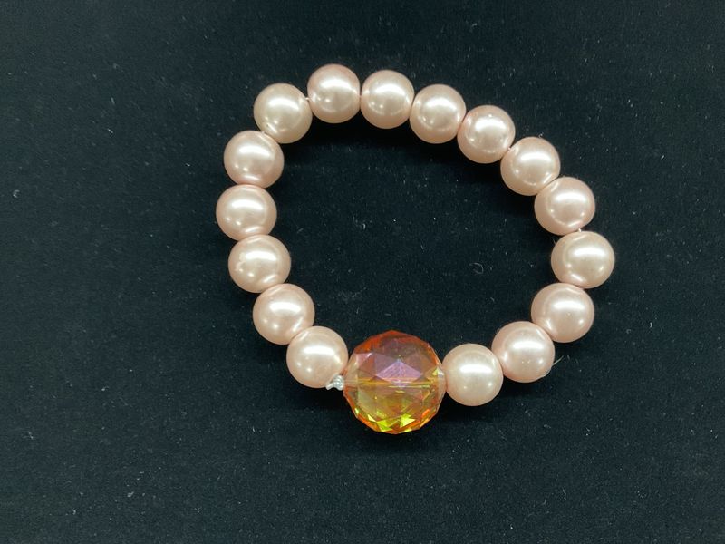 B38 Bracelet Elastic-Glass Pearl and Rose Boho Bead