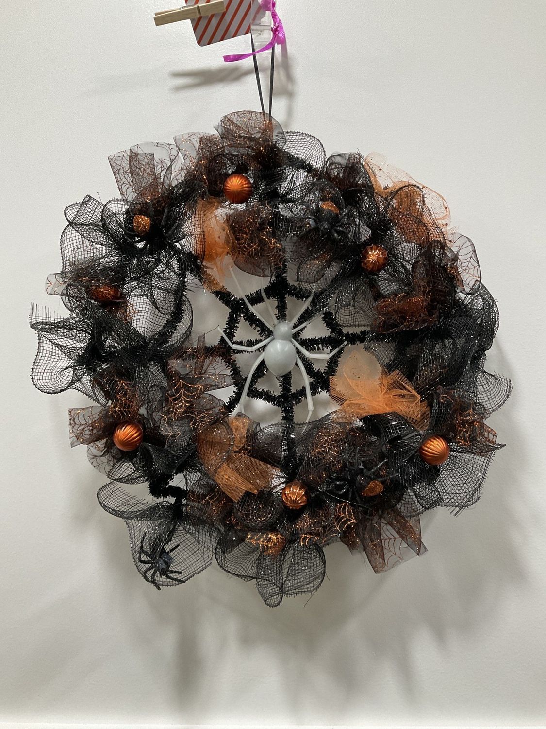 1827 Wreath Mesh Spider 18 in-Black and Orange w/Spiders and Orange Bulbs