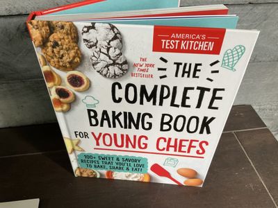 The Complete Baking Book for Young Chefs by America&#39;s Test Kitchen Kids