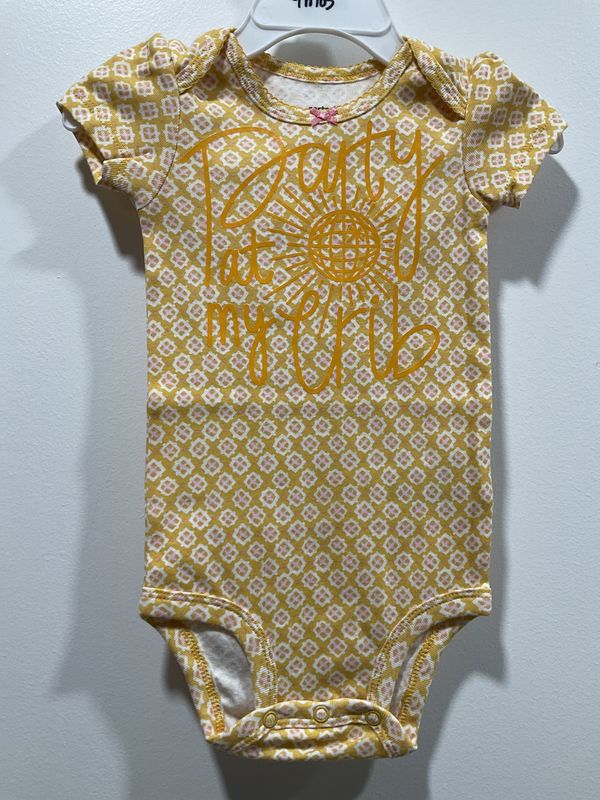 Onsie Yellow and Pink Print w/Yellow &quot;Party At My Crib&quot; short sleeve 9 month