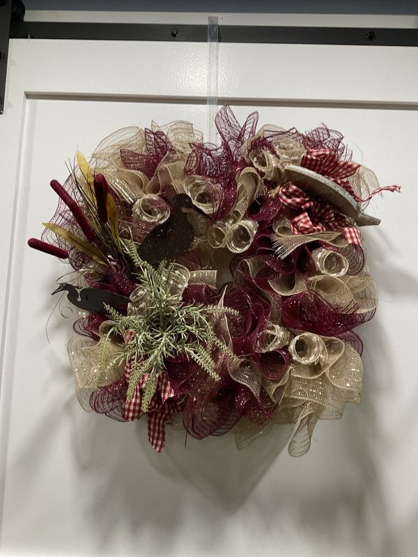 Wreath Square Mesh 20 in-Tan/Maroon Pussywillows