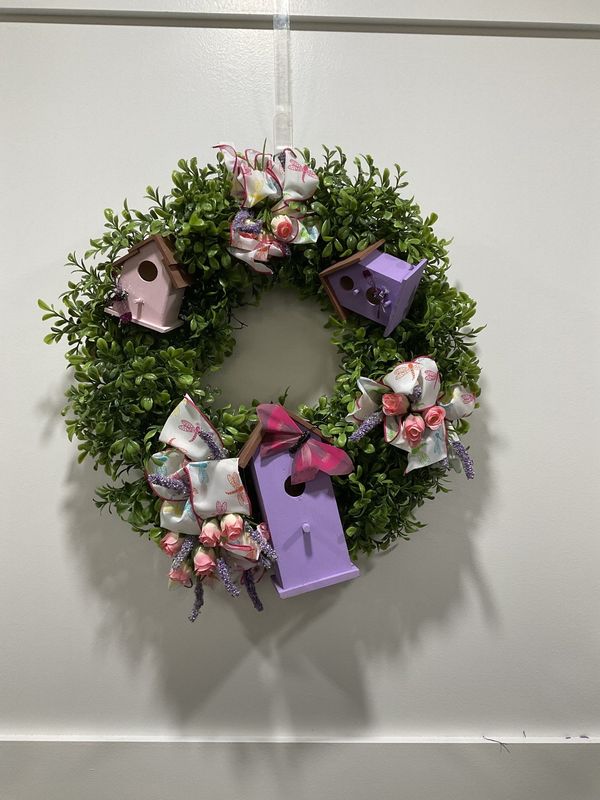 Wreath Boxwood 22 in-Birdhouses and Roses w/Dragonfly Ribbon