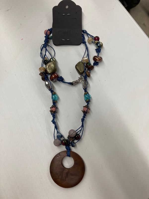 N26 /dark Blue Macrame Necklace