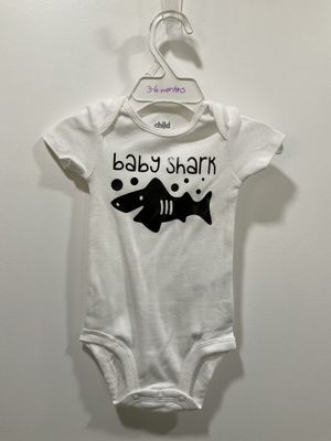 Onsie White w/Black &quot;Baby Shark&quot; and Shark short sleeve 3-6 month