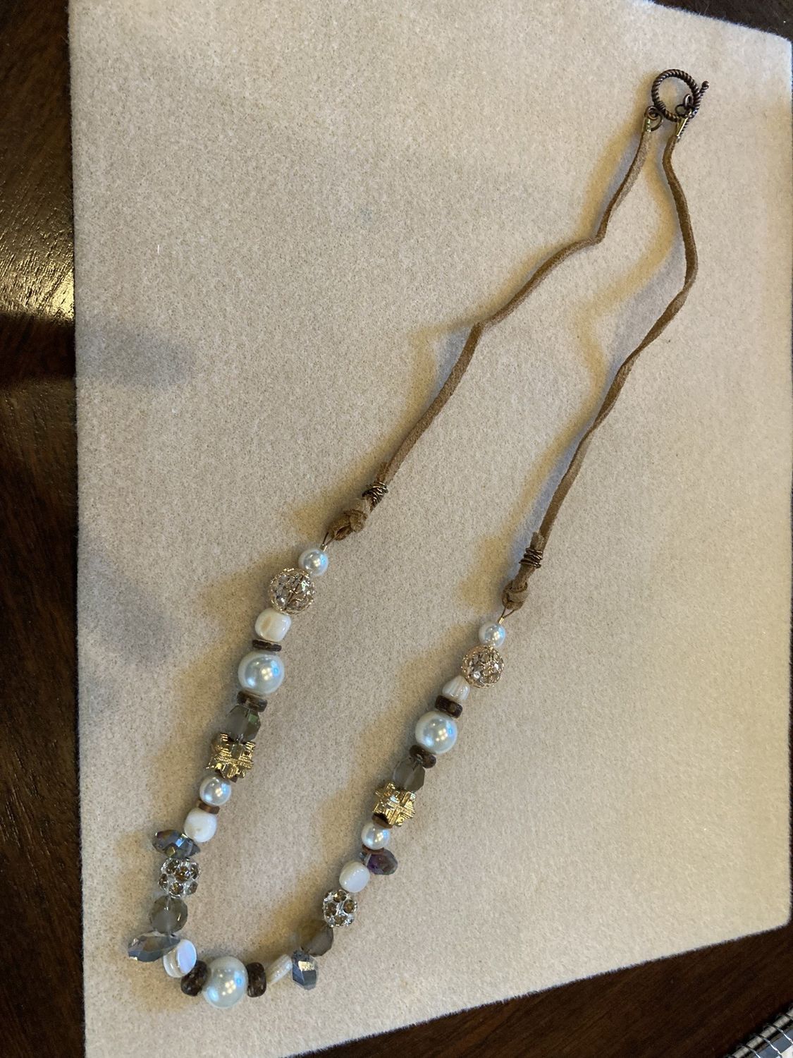 N22 Faux Suede Tan, Necklace