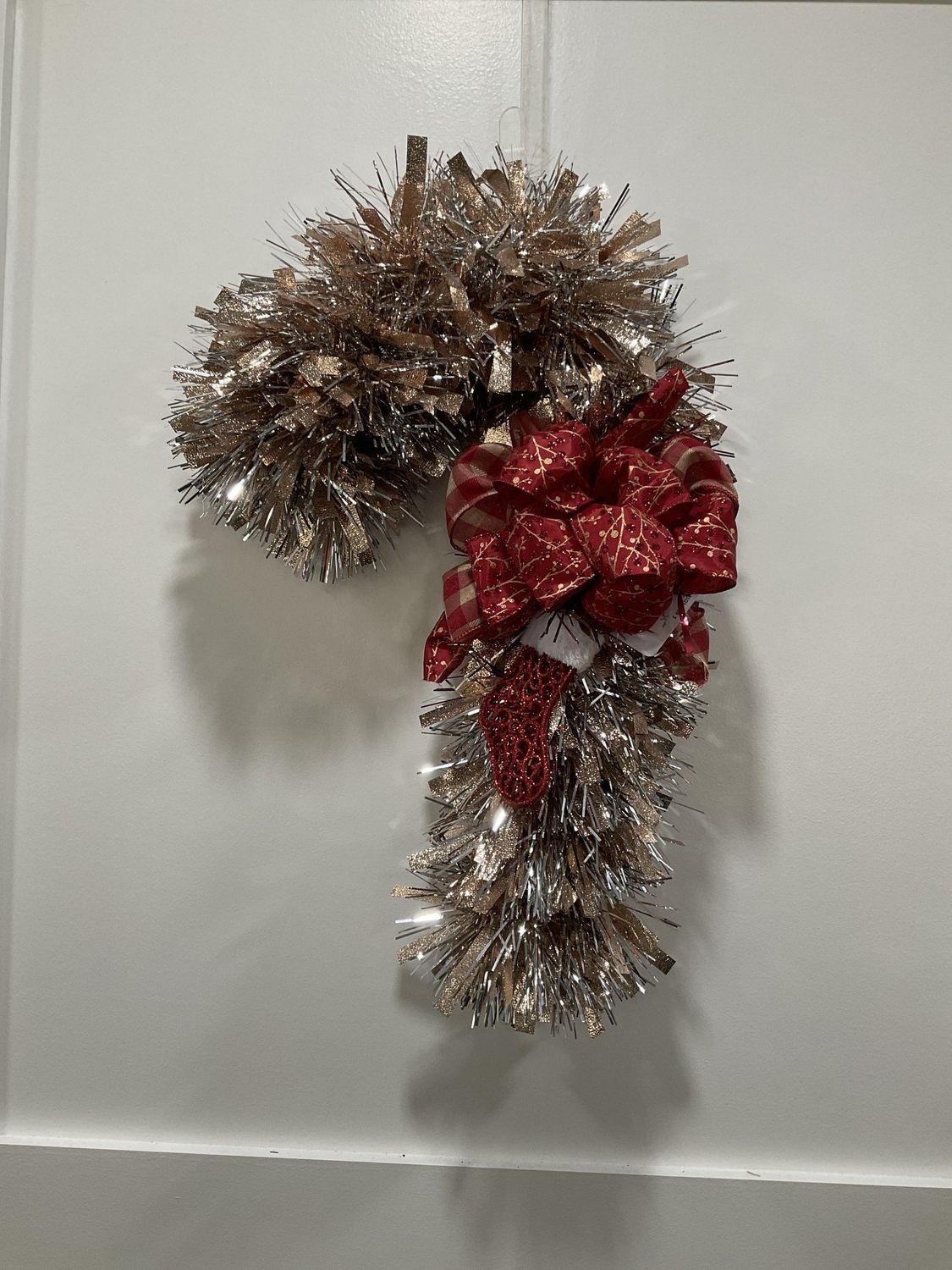 Wreath Candy Cane 24 in-Rose Gold Tinsel w/Stocking and Red Gold Glitter Ribbon