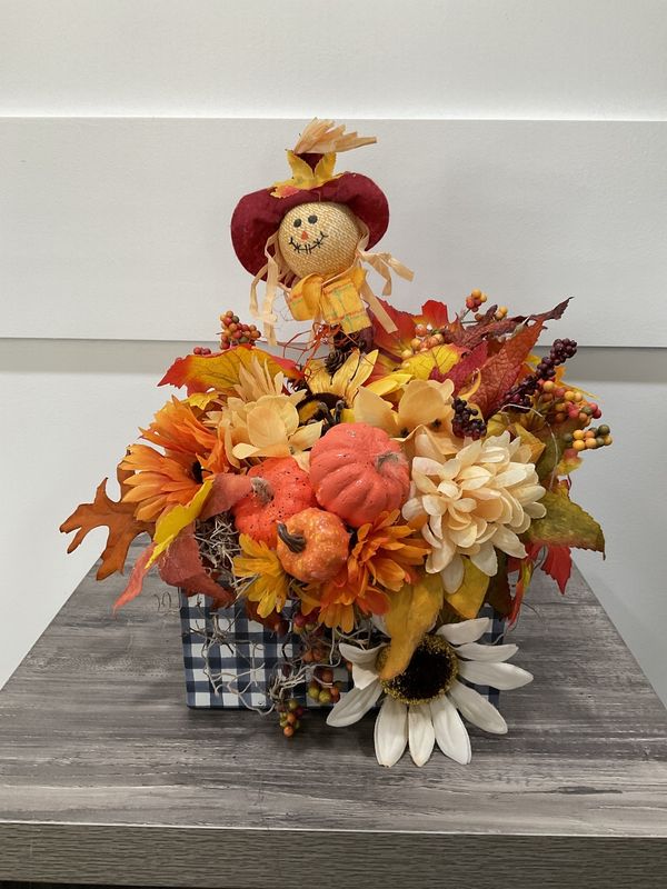 Centerpiece Bouquet Display 12x10x12 Black Gingham w/Scarecrow Flowers and Pumpkins