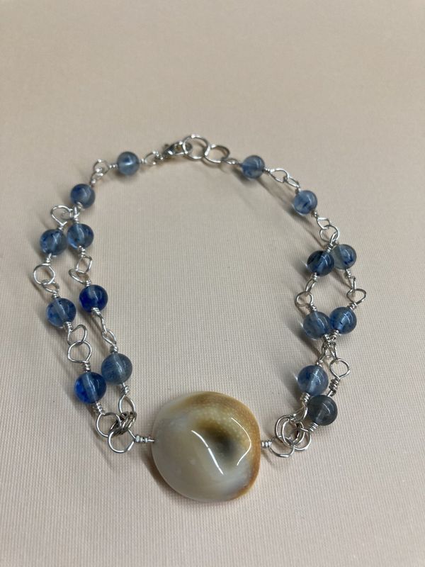B012 Blue Glass Beads, Silver Wire and Focal Shell Bracelet