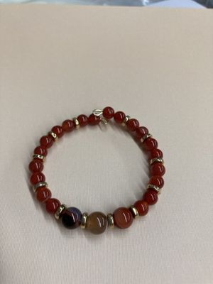 MWB002 Red Carnelian Beads with Gold Metal Bead Bracelet