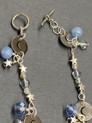 B208 Crescent Moon Connectors, Blue Crystals and Stars and Labradorite Beads Bracelet