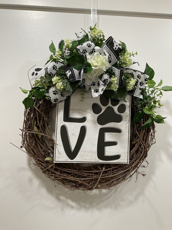 Grapevine Wreath Love Pawprint White and Light Green