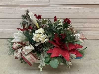 W-MNFT Centerpiece Box Merry Christmas