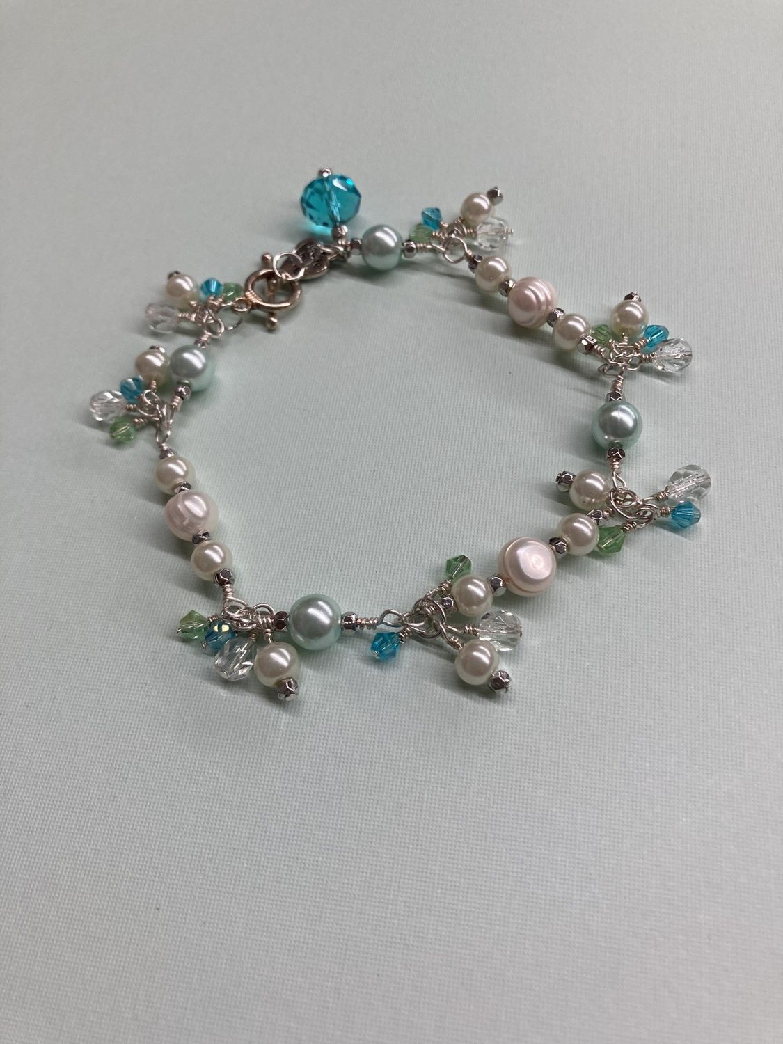 B009 Freshwater Pearls with Shades O Turquoise Crystal Bracelet with Silver Wire