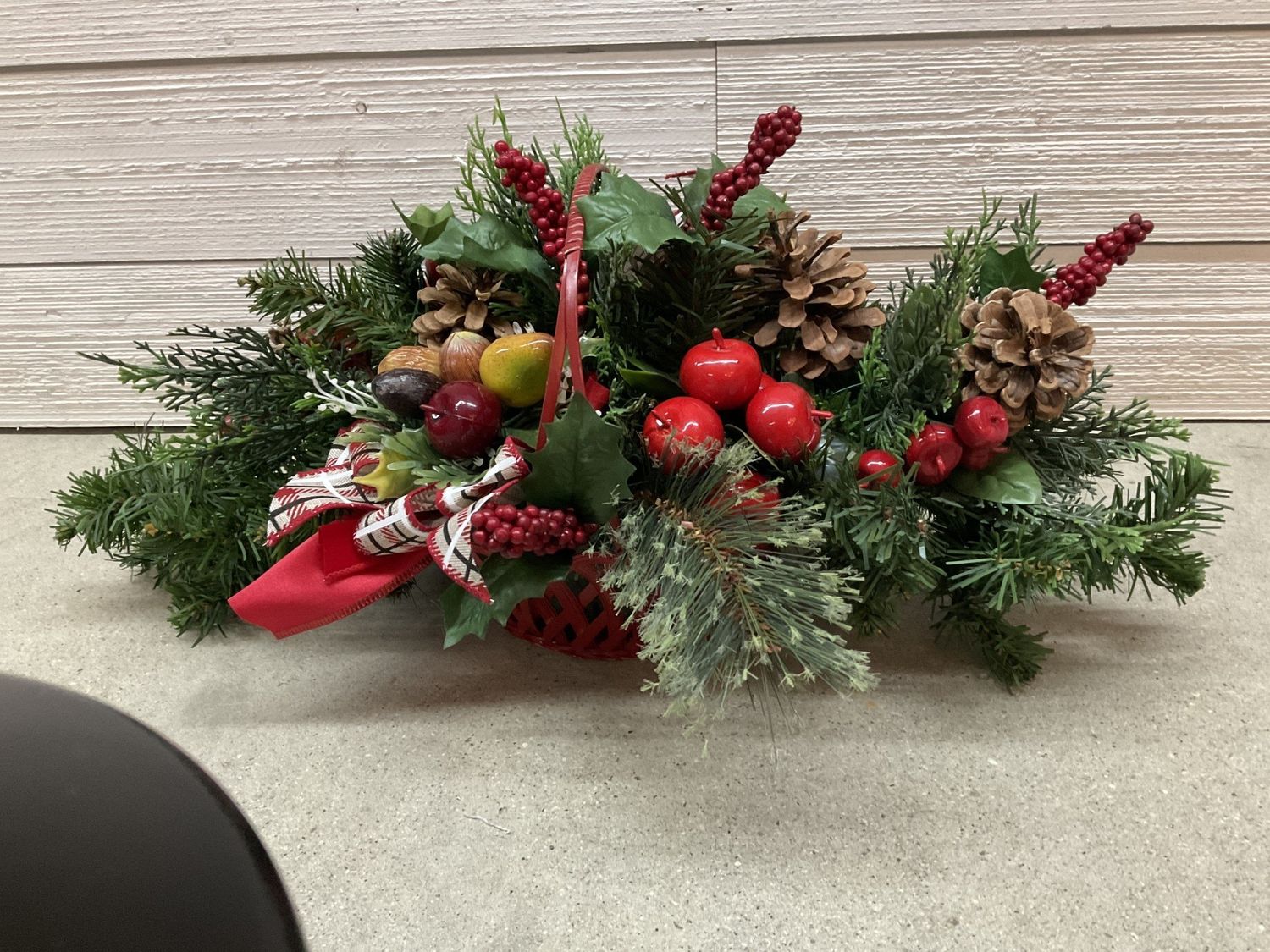Centerpiece Christmas w Fruits &amp; Pinecones