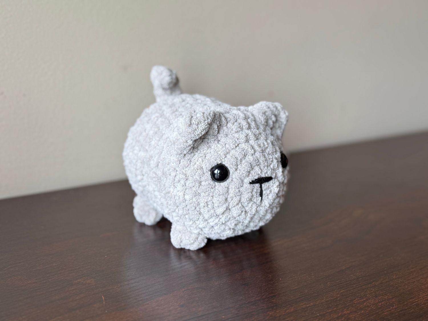 Loaf Kitty, Color: Light Gray