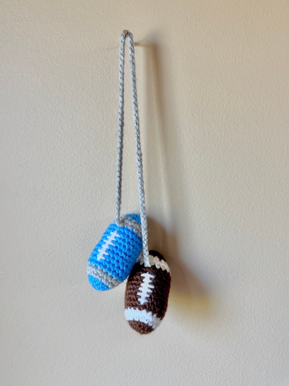 Seasonal Mirror Hanger