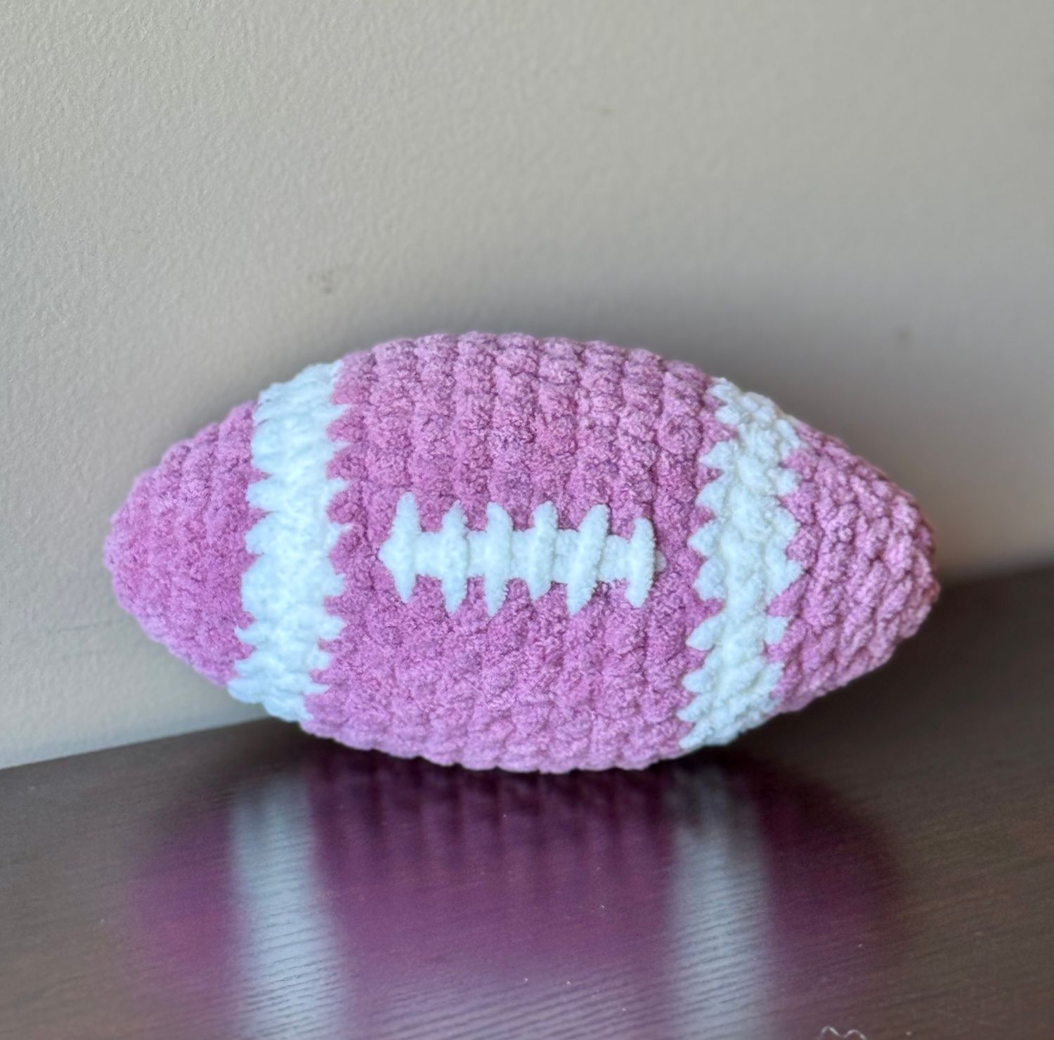 Plushy Football - Pink