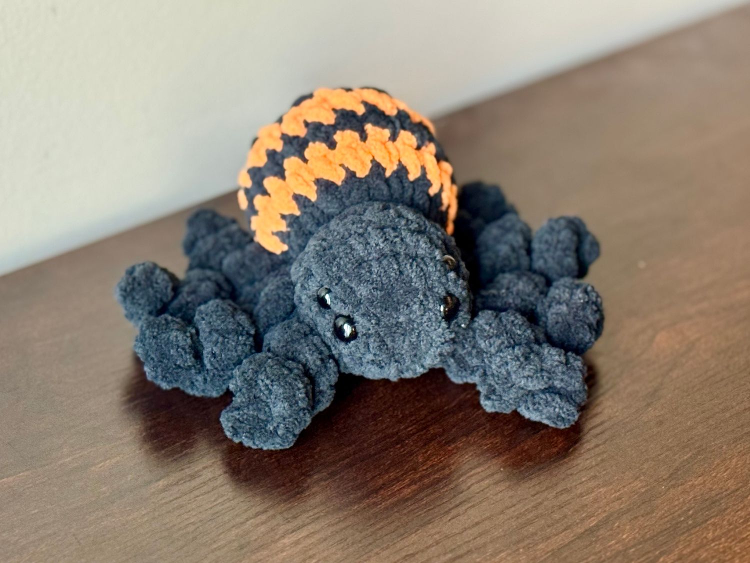 Plushy Spider - Small - Black/Orange