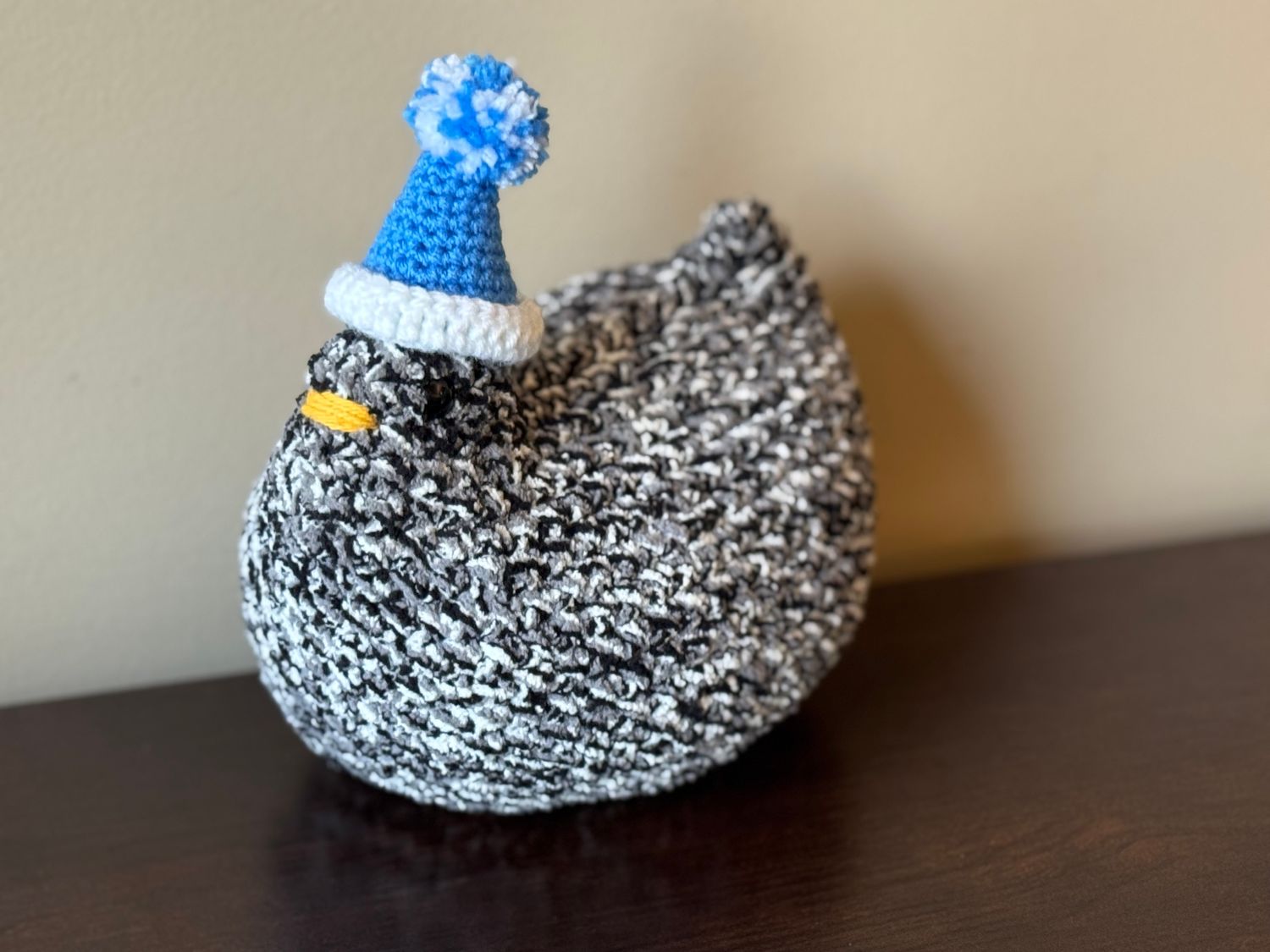 Chicken Black Speckled Large - Lions Hat