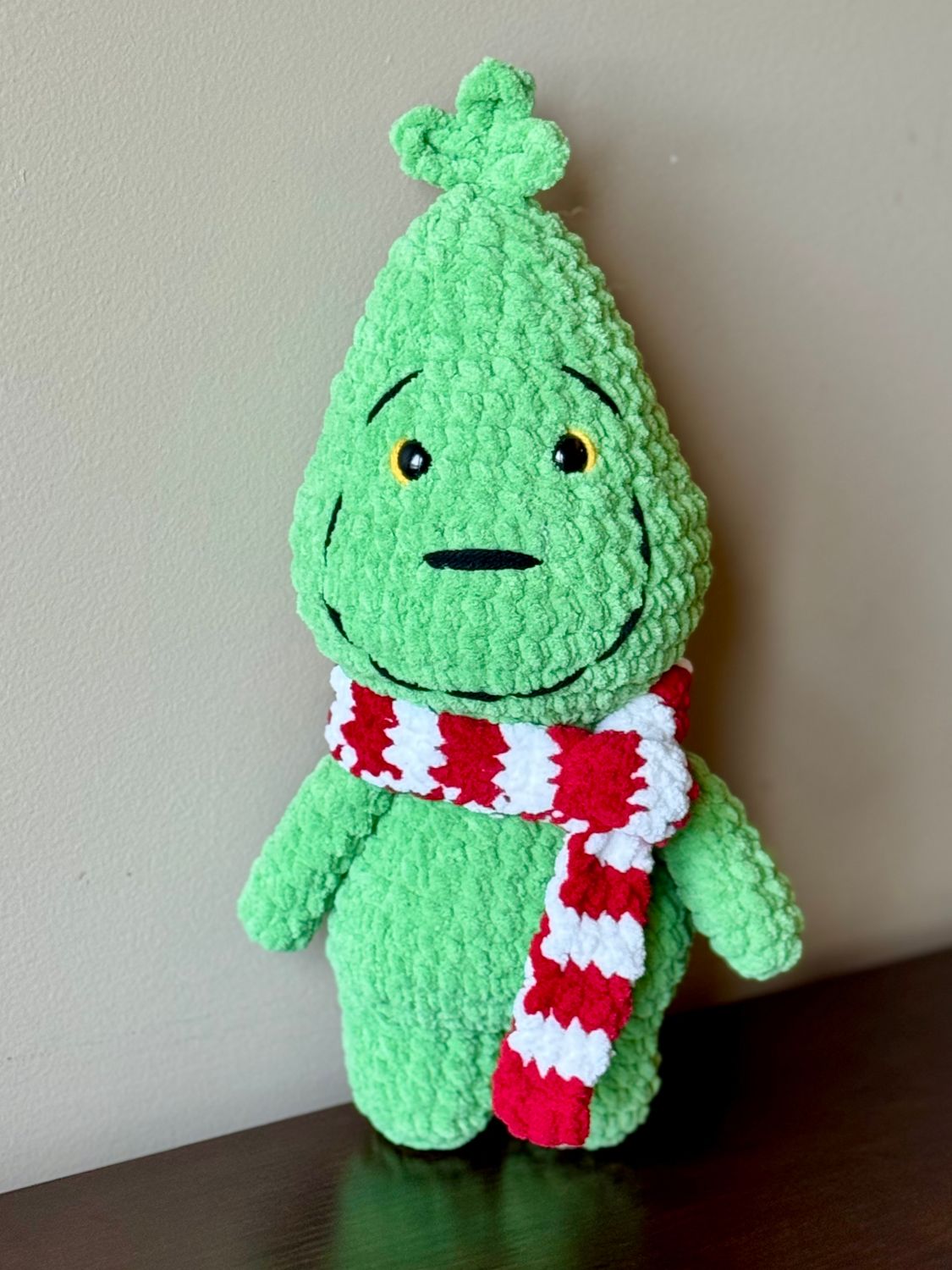 Plushy Grinch - Large