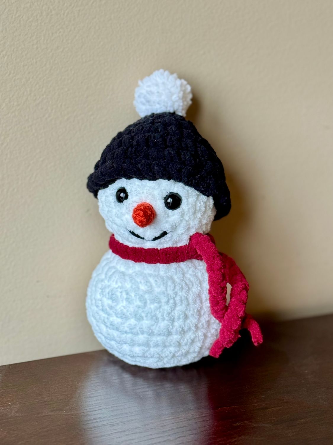 Plushy Snowman - Black Hat Small
