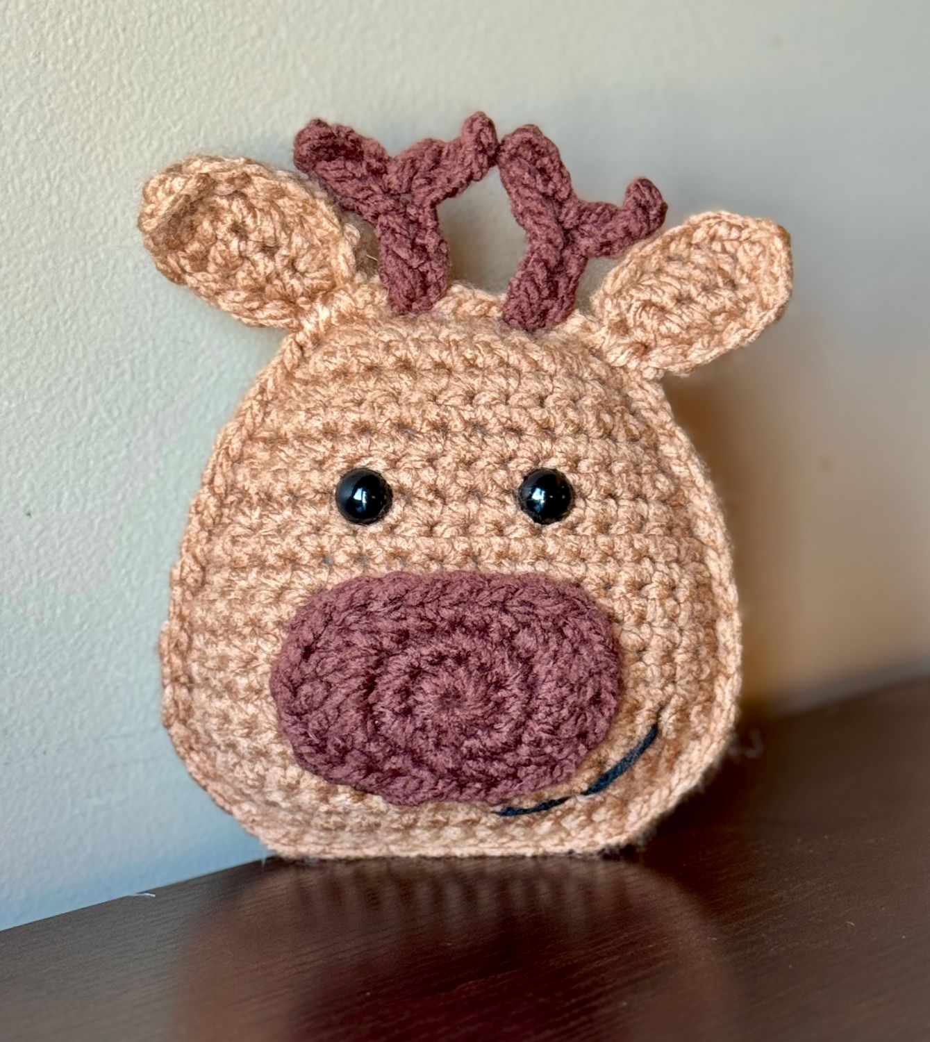 Reindeer Pillow Pal - Tan - Black Nose