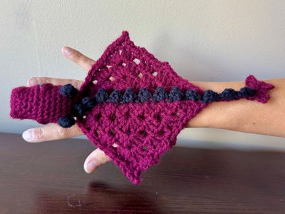 SC Dragon - Finger Puppet - Maroon