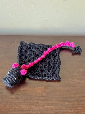 SC Dragon - Finger Puppet - Black/Hot Pink