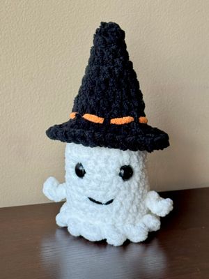 SC - Plushy Ghost w/ Hat - Black