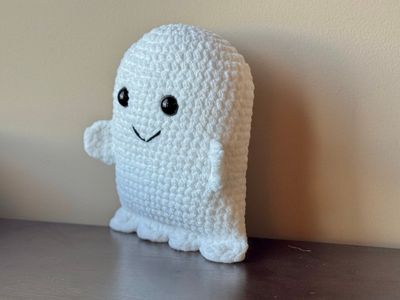 SC - Plushy Ghost Pillow