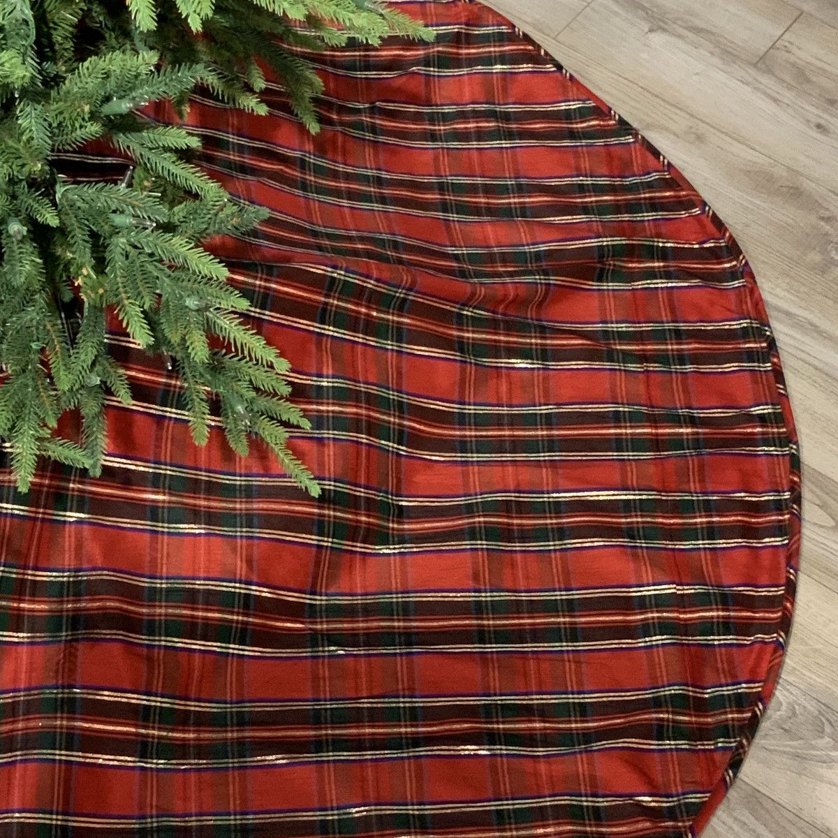 Metallic Plaid Tree Skirt