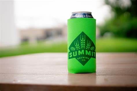 Brewers Haven black 16oz can coozie