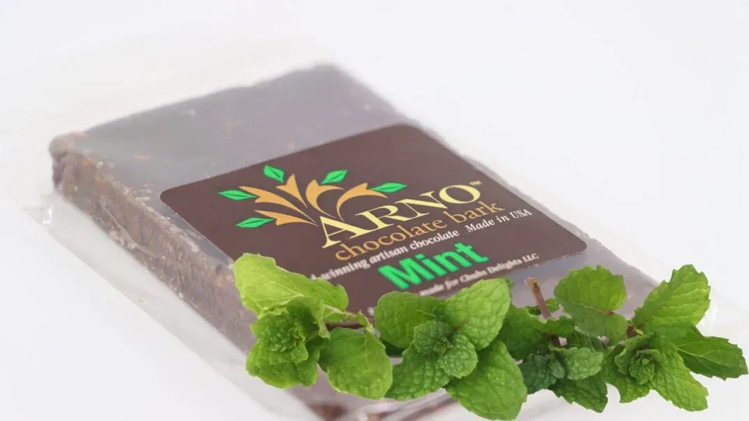 Arno Chocolate Peppermint Chocolate Bark bar
