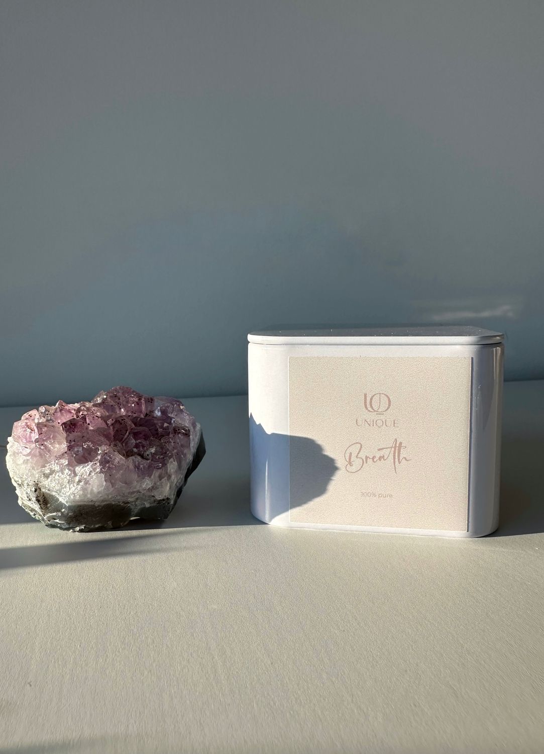 Soy candle in a white metal tin with lid. Fragrance &quot;Breath&quot;