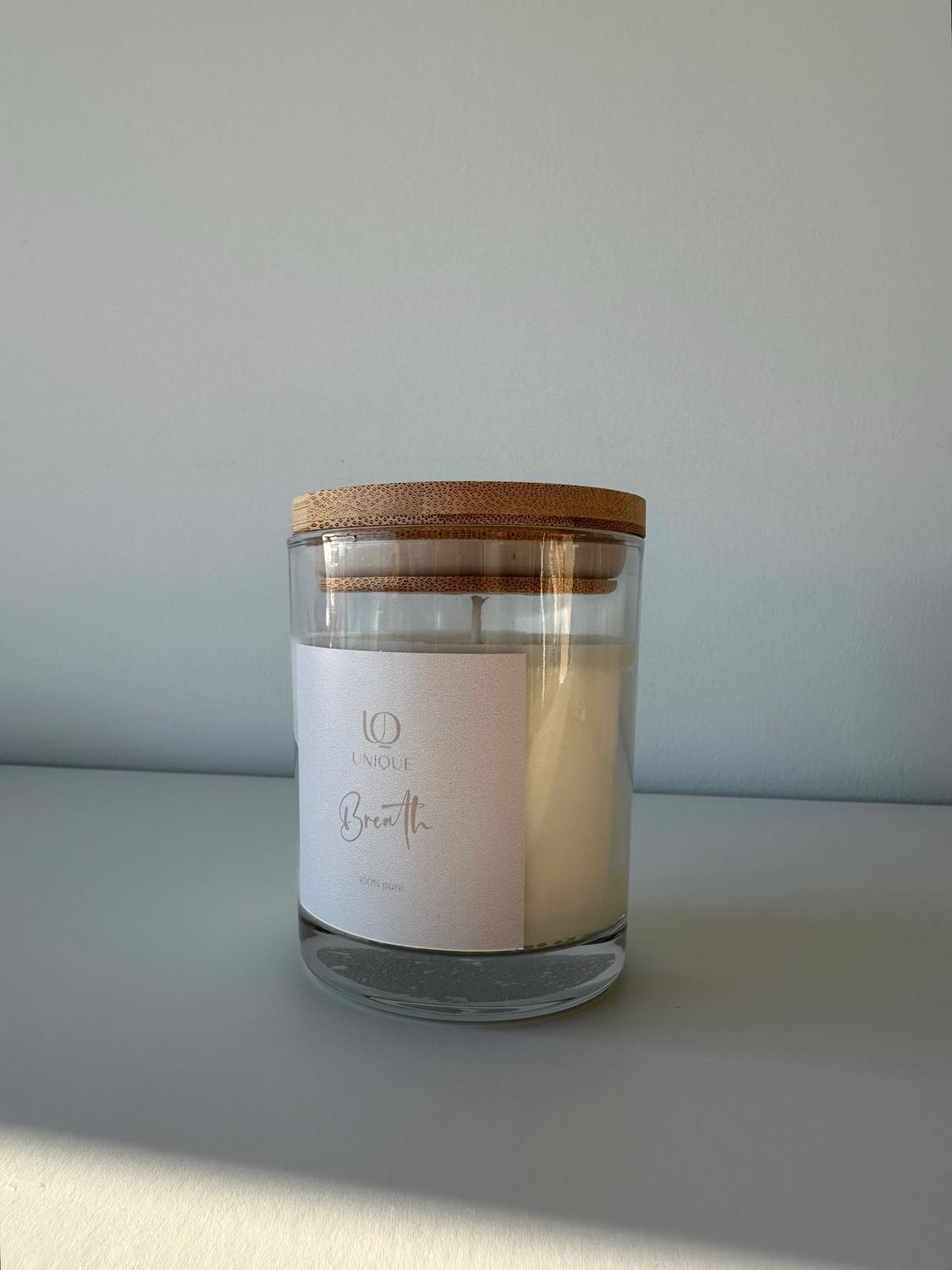 Soy candle in a glass jar with bamboo lid. Fragrance &quot;Breath&quot;