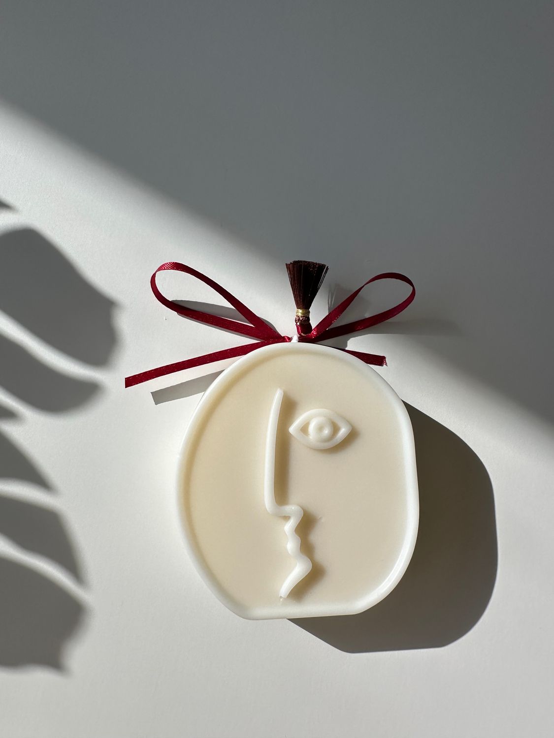 Round face candle