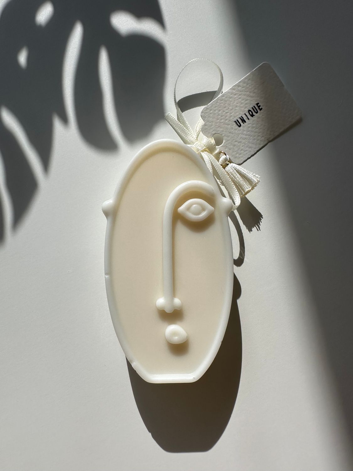 Oval face candle