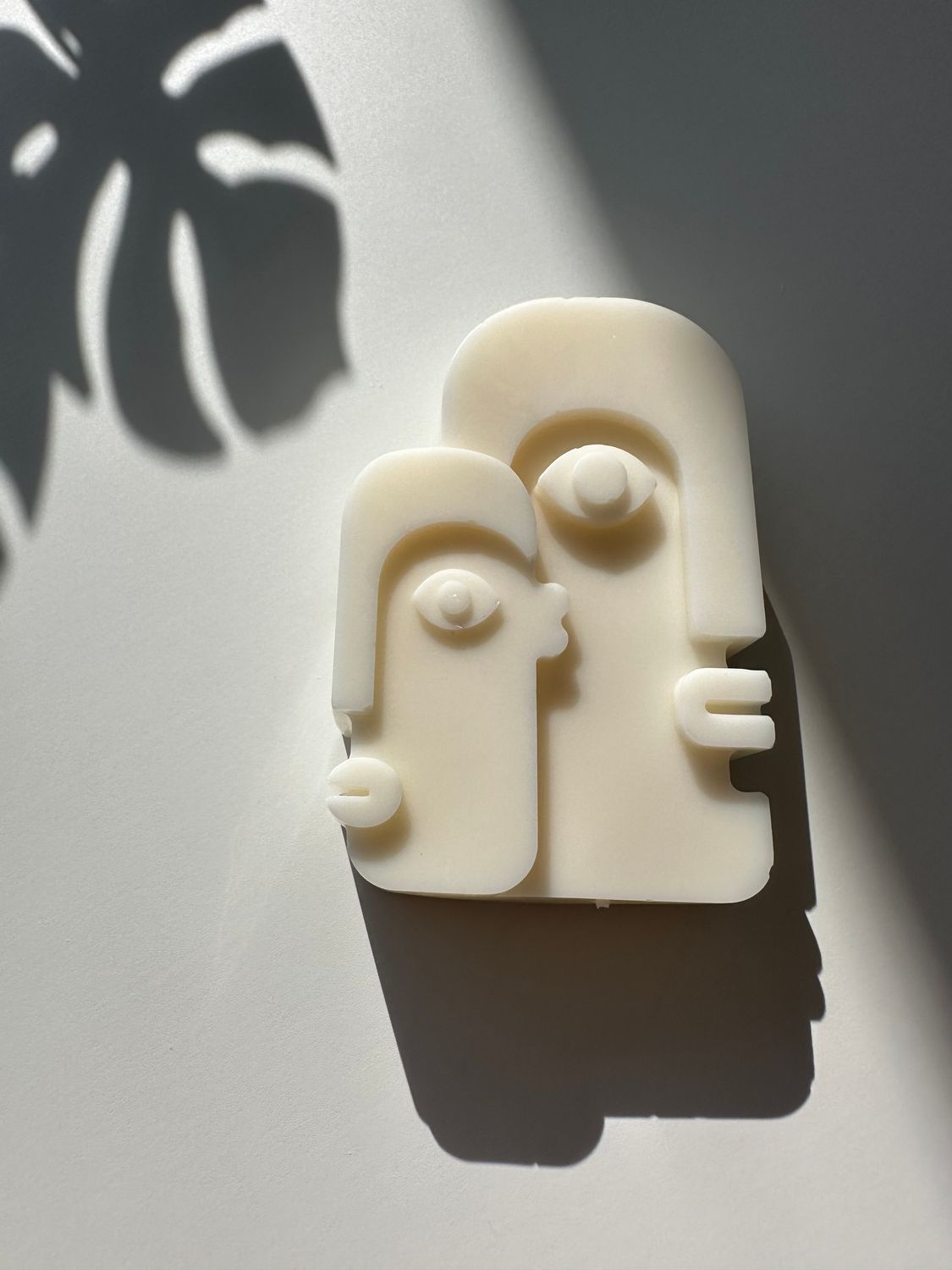 Two faces candle