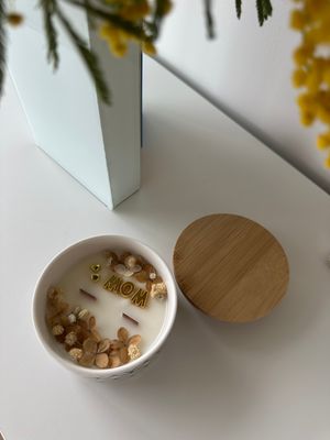 Mom candle | Art candle in a ceramic jar with lid