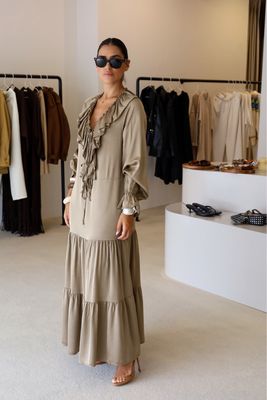 VESTIDO ACETINADO COM FOLHO