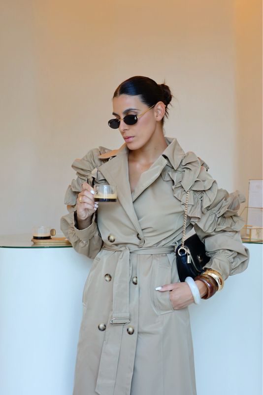 TRENCH C/FOLHOS