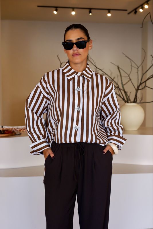 CAMISA COM LISTAGENS CHOCOLATE
