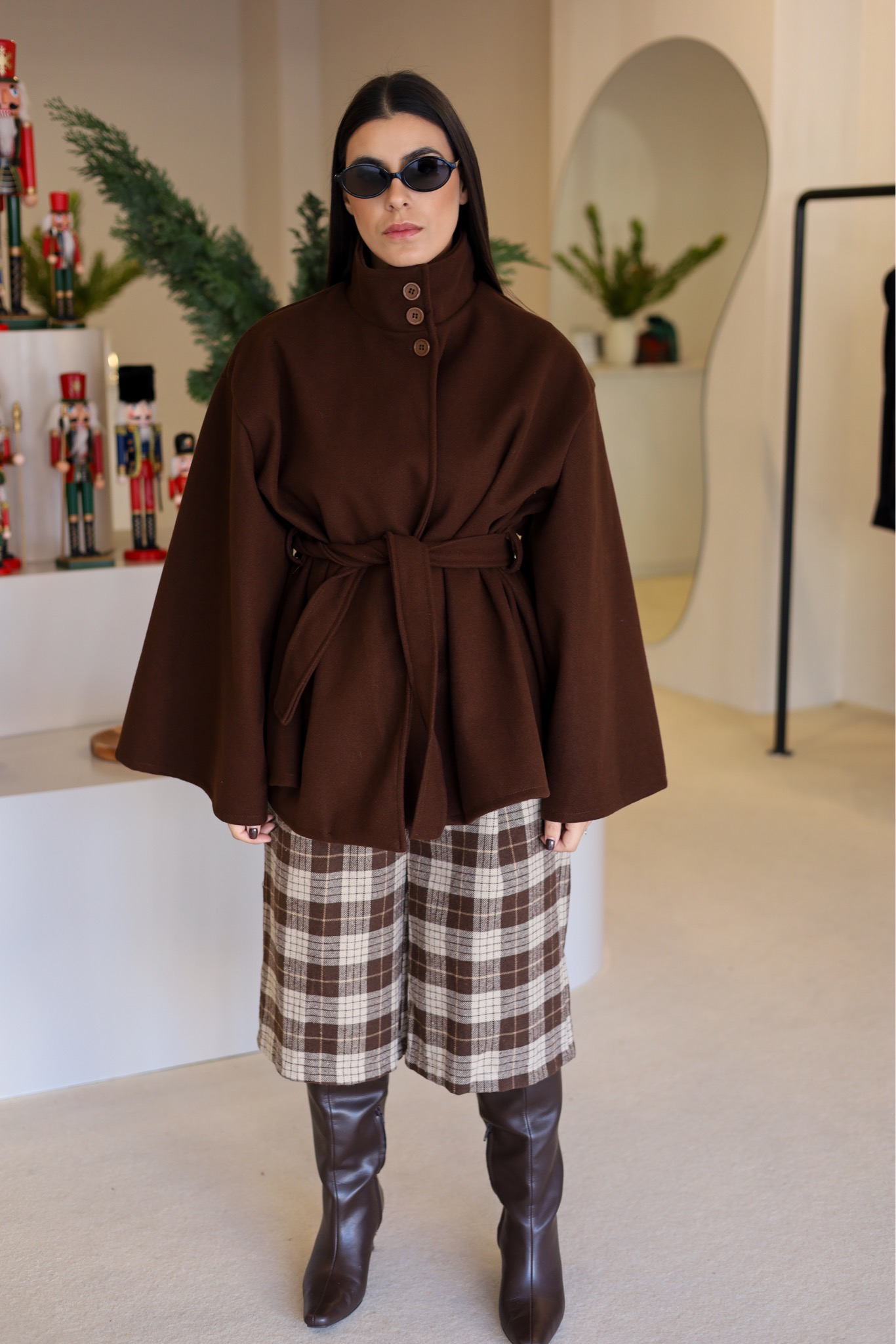 BERMUDAS PADRÃO CASTANHO