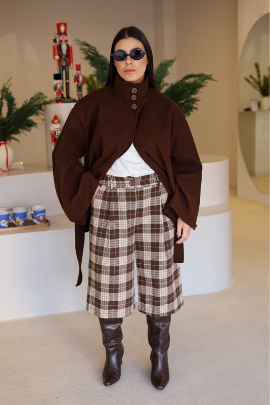 BERMUDAS PADRÃO CASTANHO